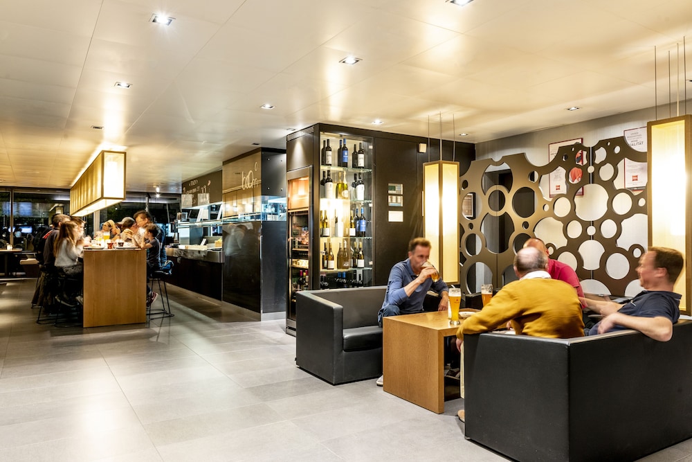 Ibis Zurich Adliswil 4/74