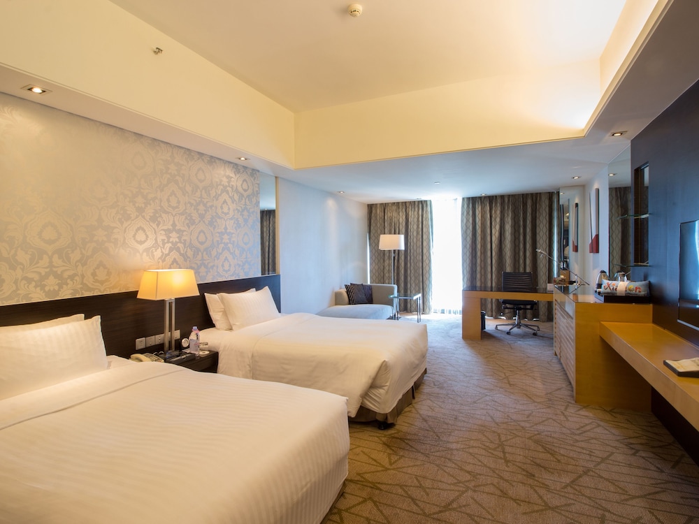 Swiss Grand Xiamen 11/50