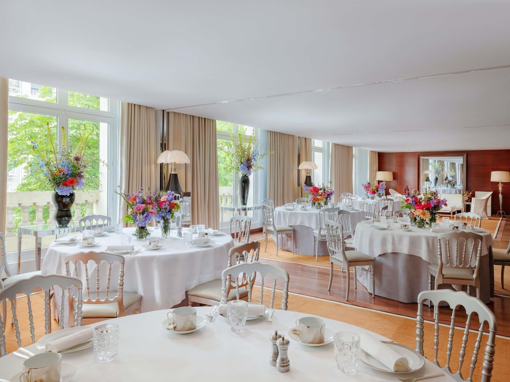 Le Royal Monceau Raffles Paris 65/80
