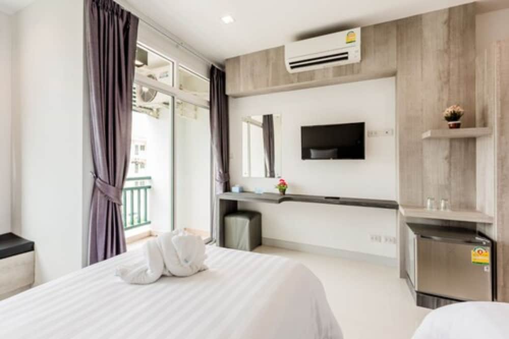 Evergreen Suite Hotel 27/54