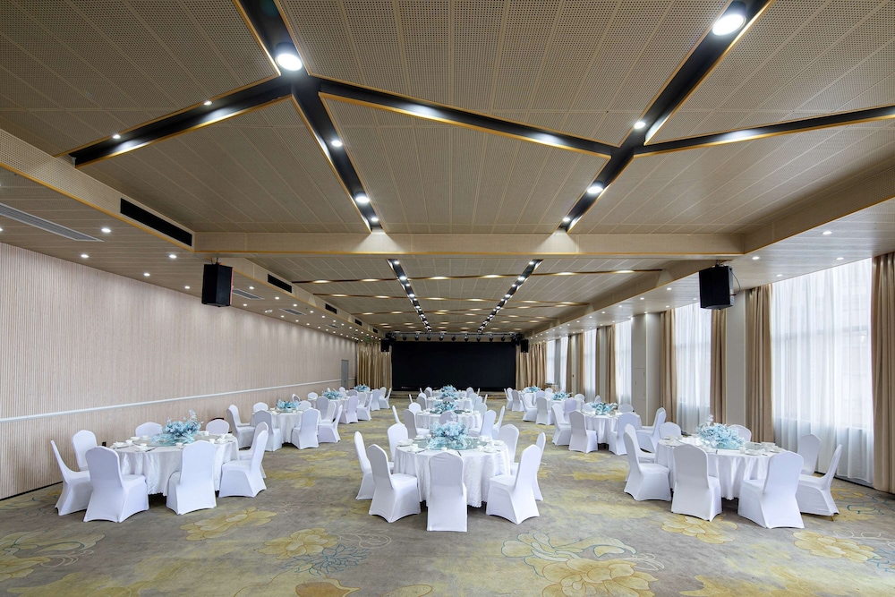 Microtel by Wyndham Miluo Downtown Hotel 11/15