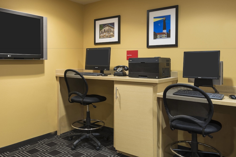 Towneplace Suites By Marriott Pensacola 40/52