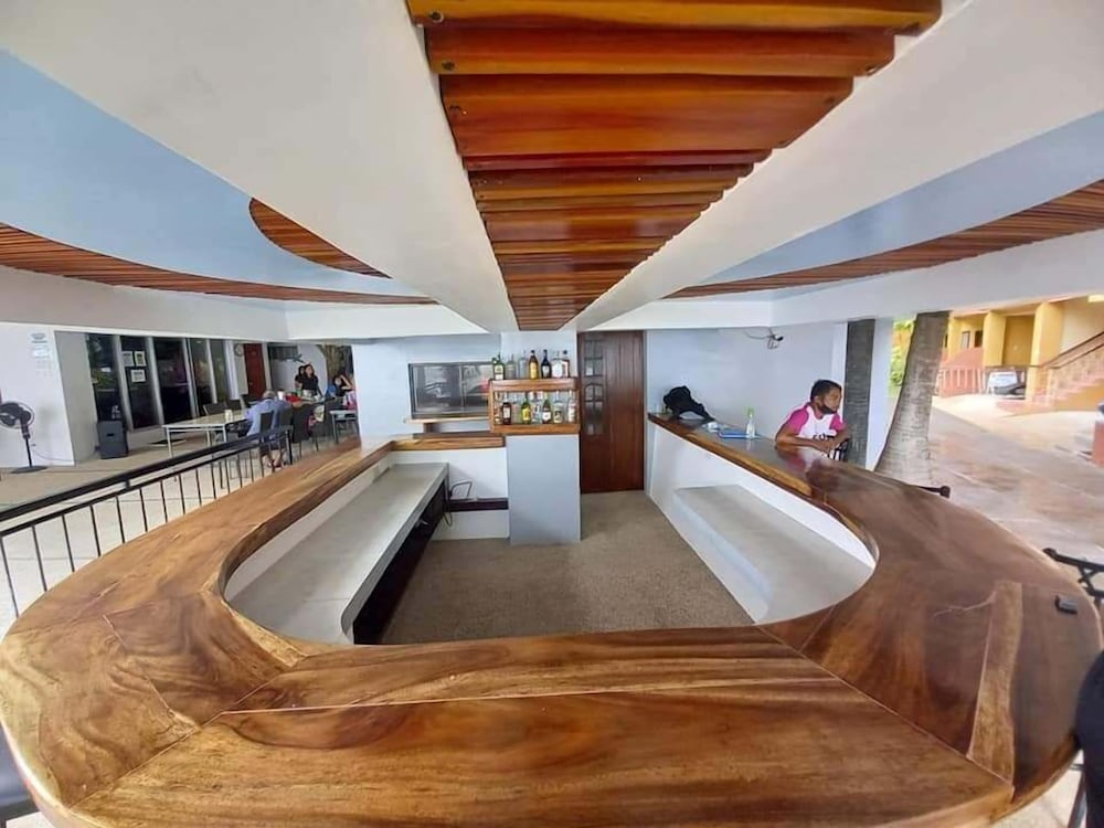 Lost Horizon Beach Dive Resort 43/64