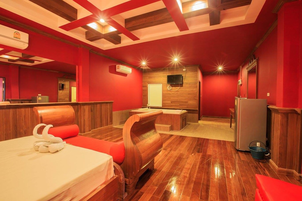 S48 Hotel 30/75