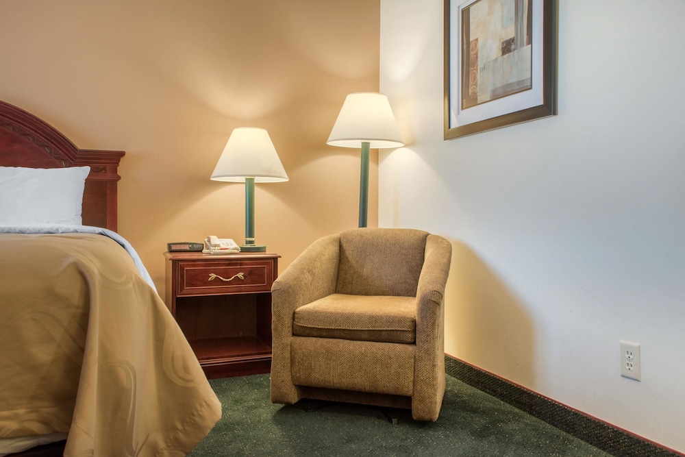 Helena Inn Airport 23/34