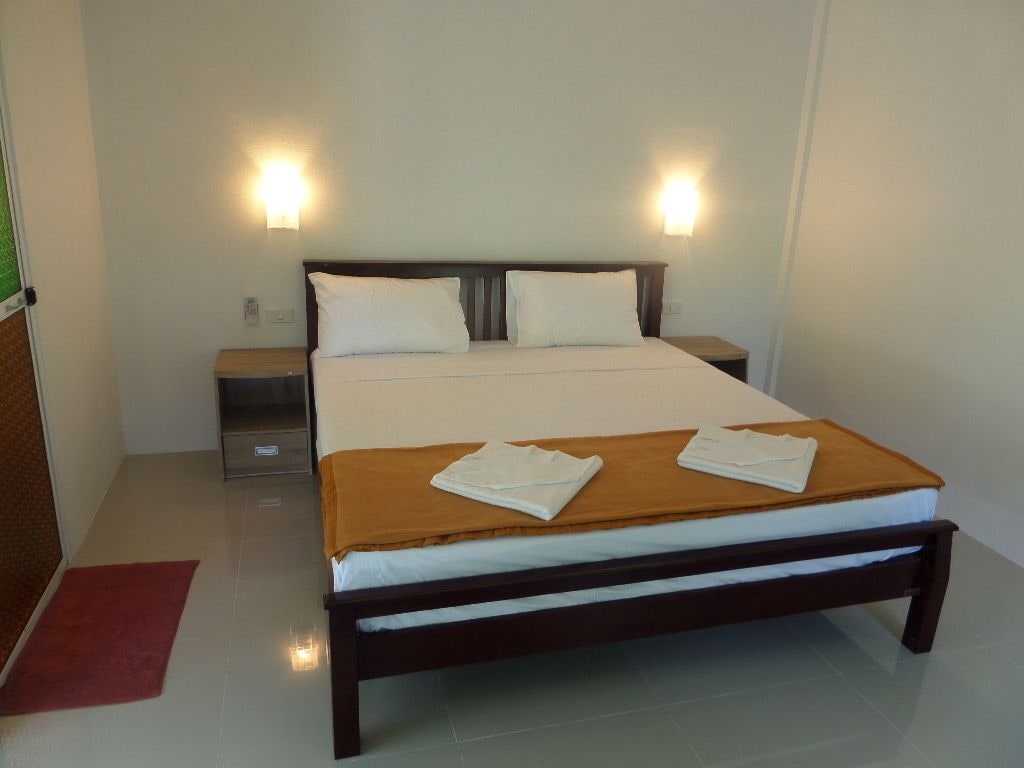 STANDARD, DOUBLE BED