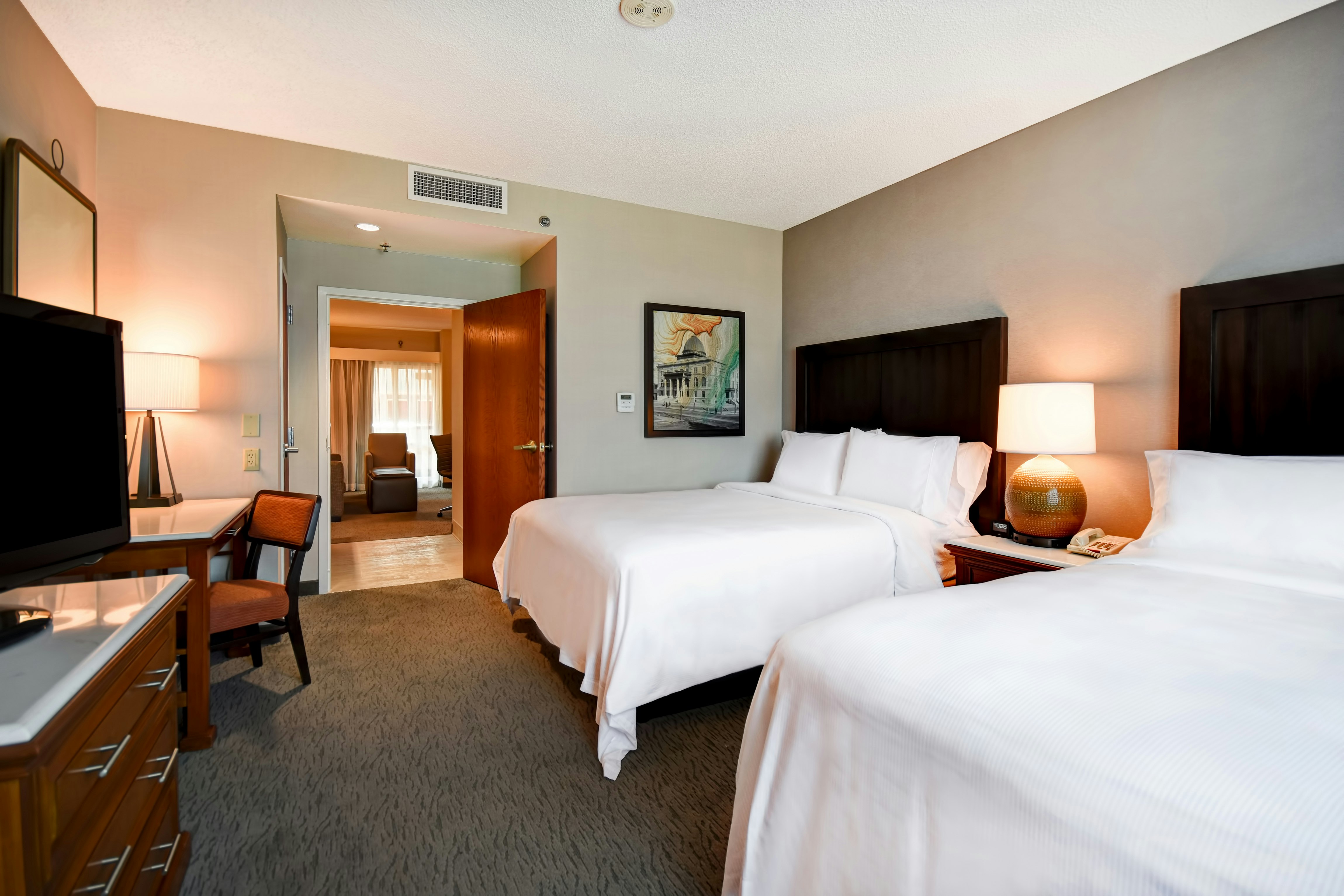 Suite, 2 Queen Beds, Corner