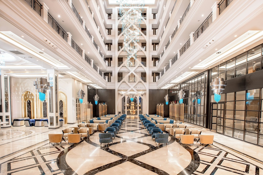 Serenity Queen Hotel 33/58