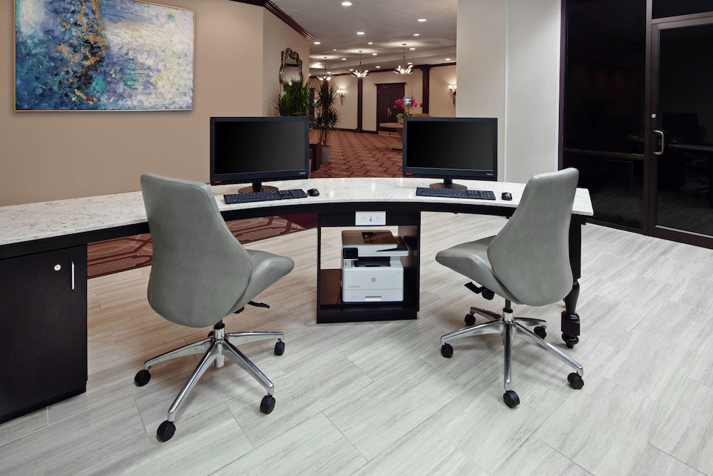 Doubletree By Hilton New Orleans Airport 50/58