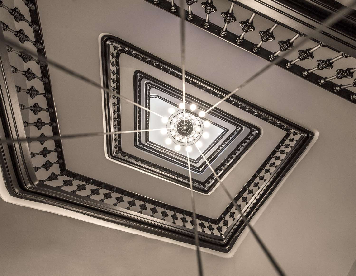 Monument Hotel 36/53
