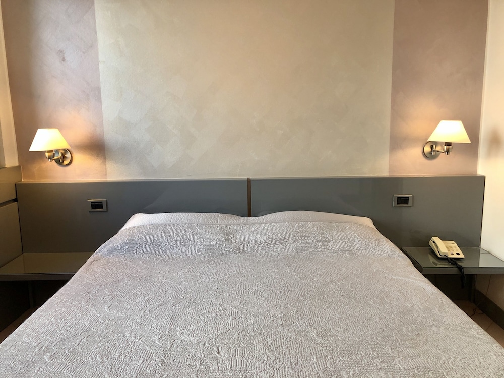 Hotel Alfieri 29/76