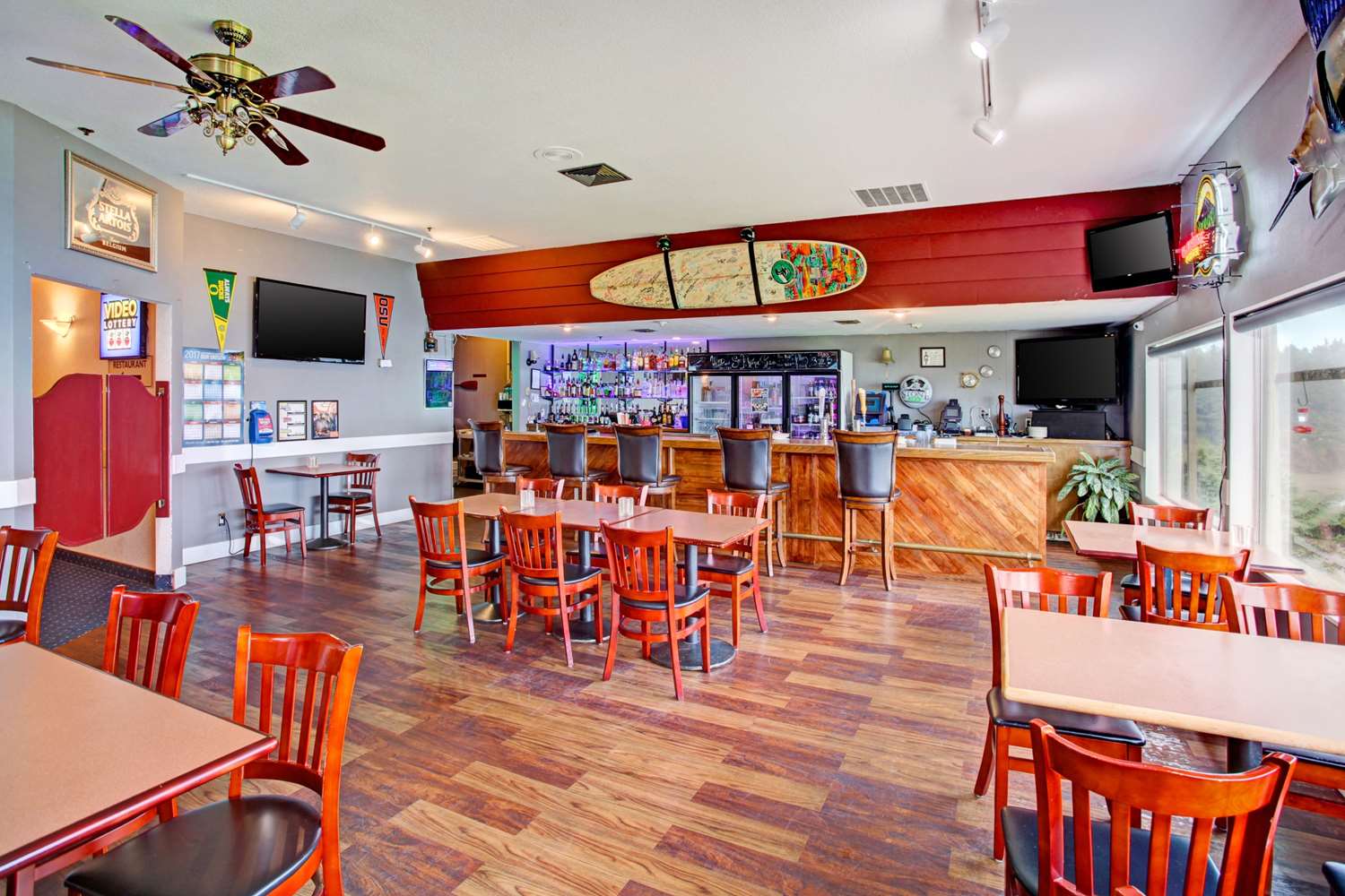 Clarion Inn Surfrider Resort 11/25