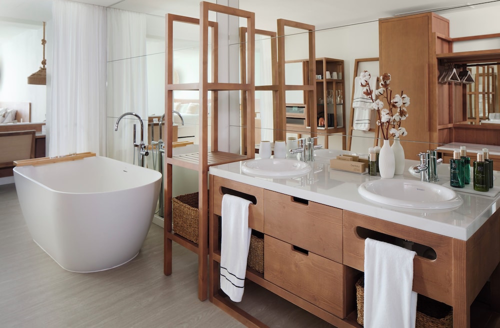 The Level, Junior Suite, Twin Beds, Panoramic View, Sofa، Melia Cala Galdana 5/5