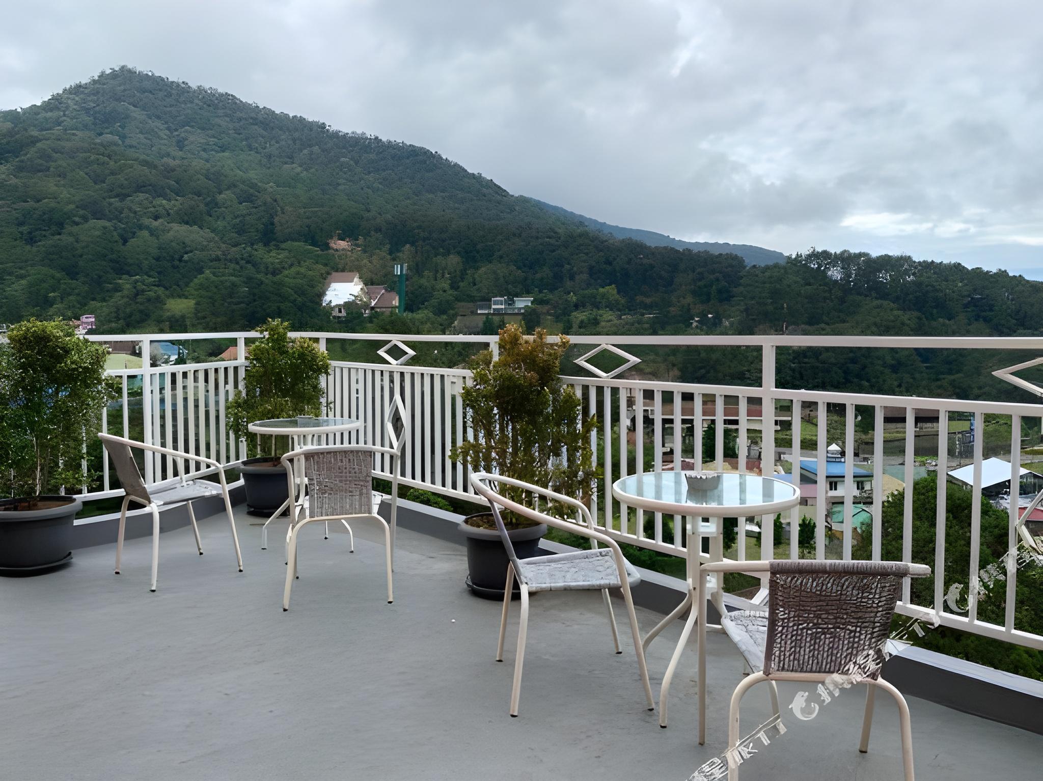 Grand Metro Hotel Puncak 52/55