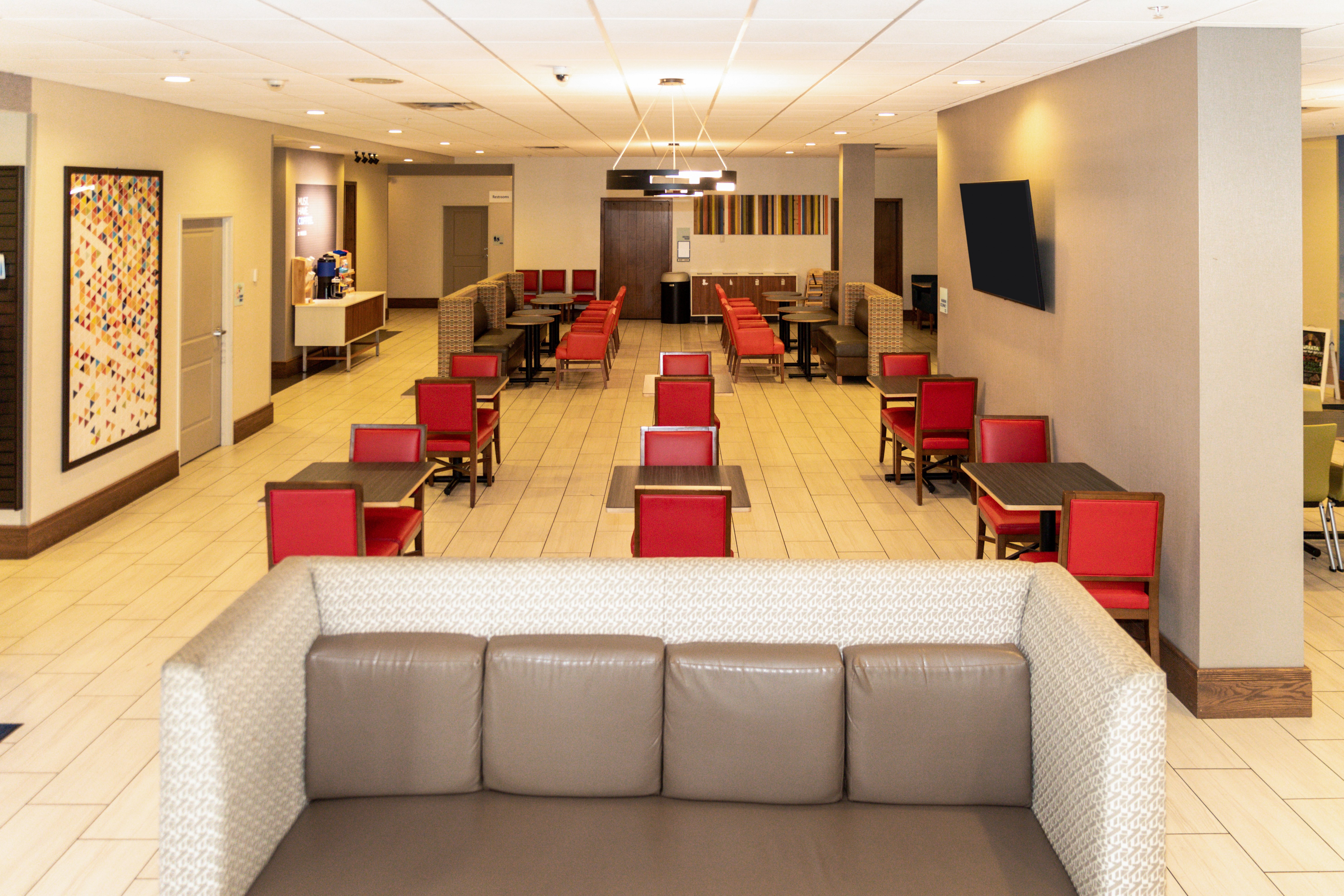 Holiday Inn Express Grand Island - Niagara Falls 48/72