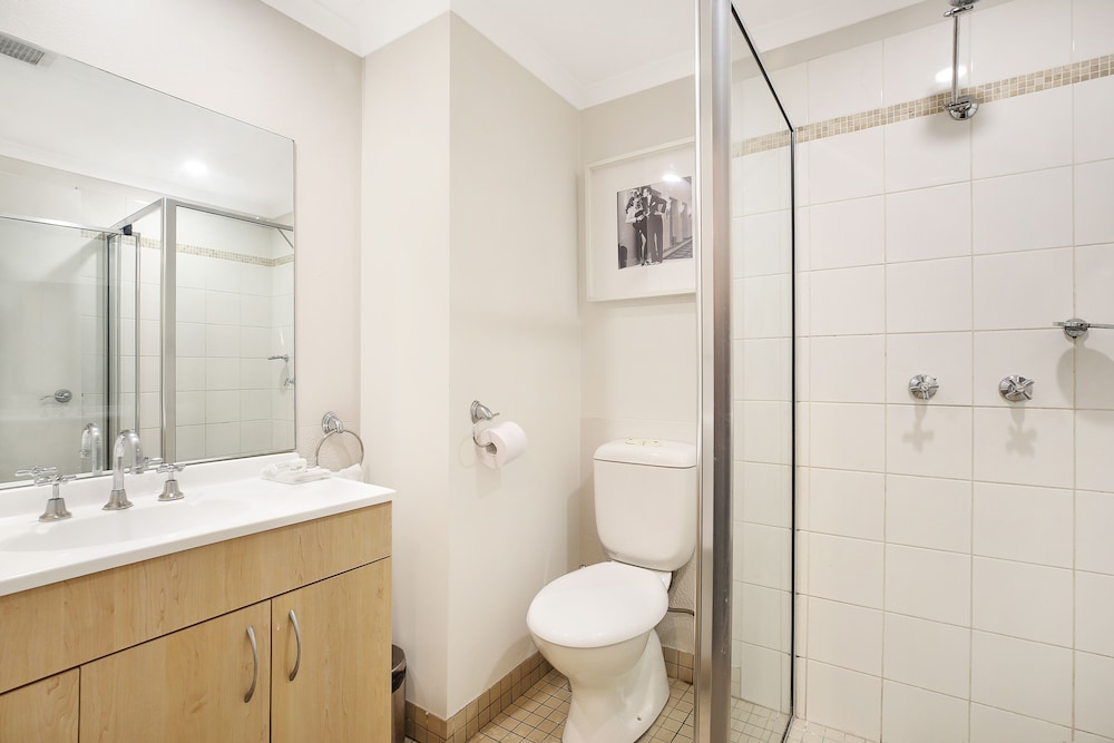 Sydney Airport Suites 42/50