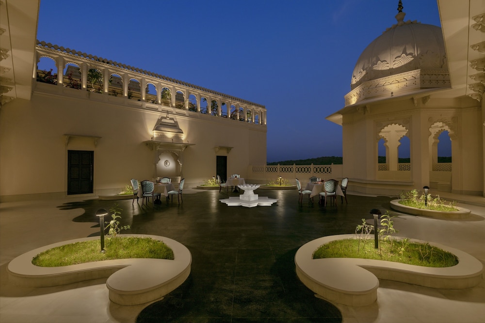 Aurika Udaipur - Luxury by Lemon Tree Hotels 44/50