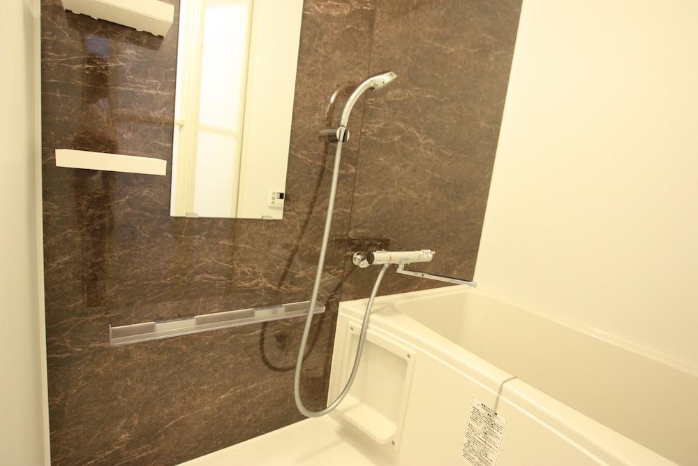 Forest Inn Tenjin Minami 60/60