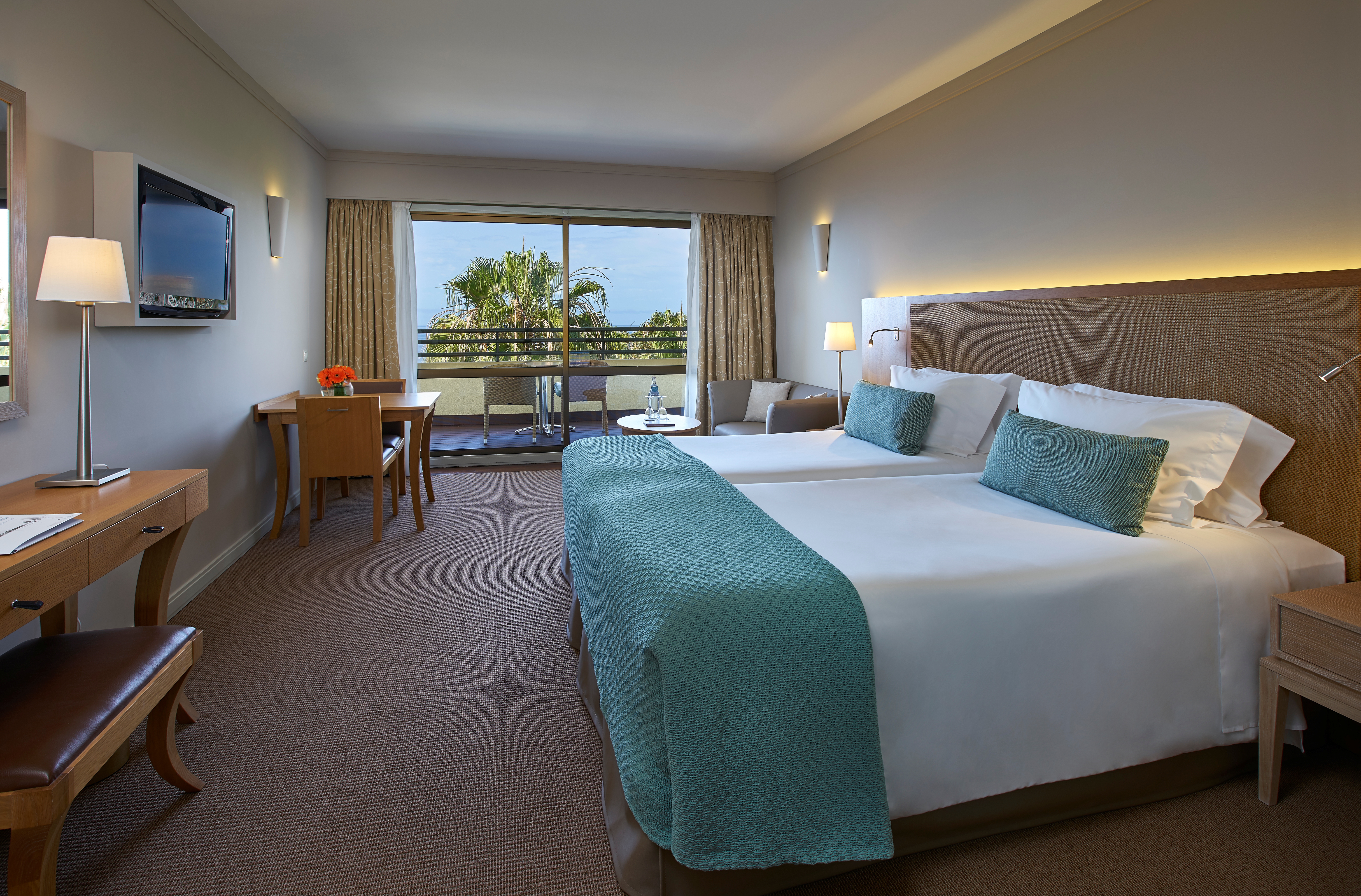 Room at Suite Hotel Eden Mar, FUNCHAL