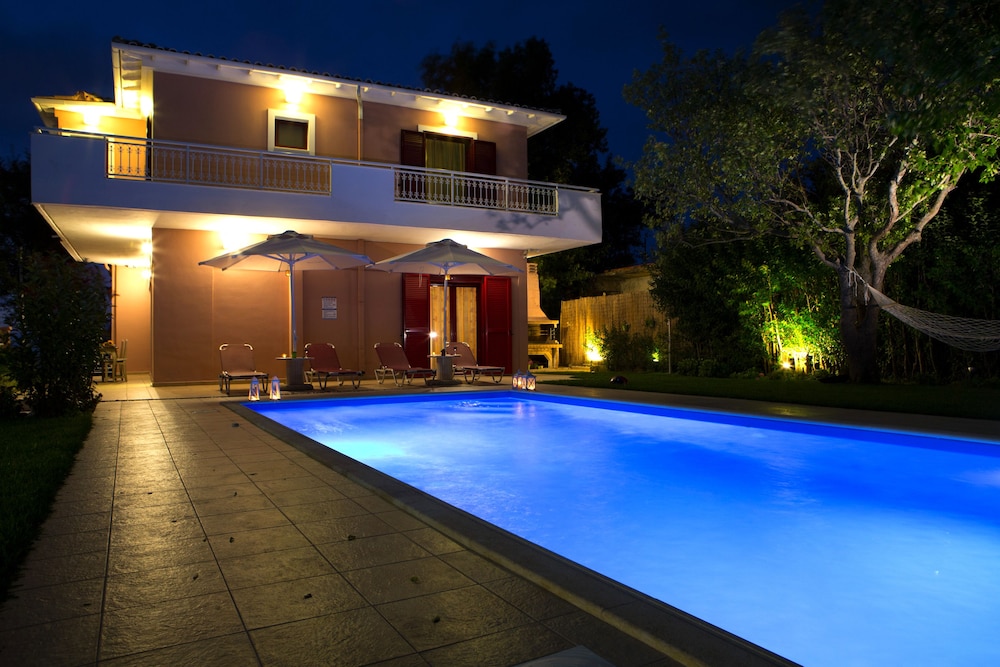 Exanthia Villas 7/50