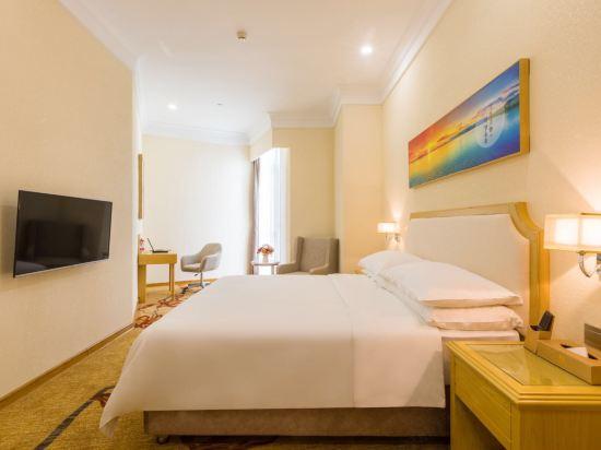 Standard, King Bed