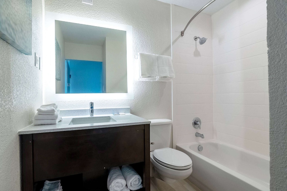Wyndham Corpus Christi Resort North Padre Island 48/50