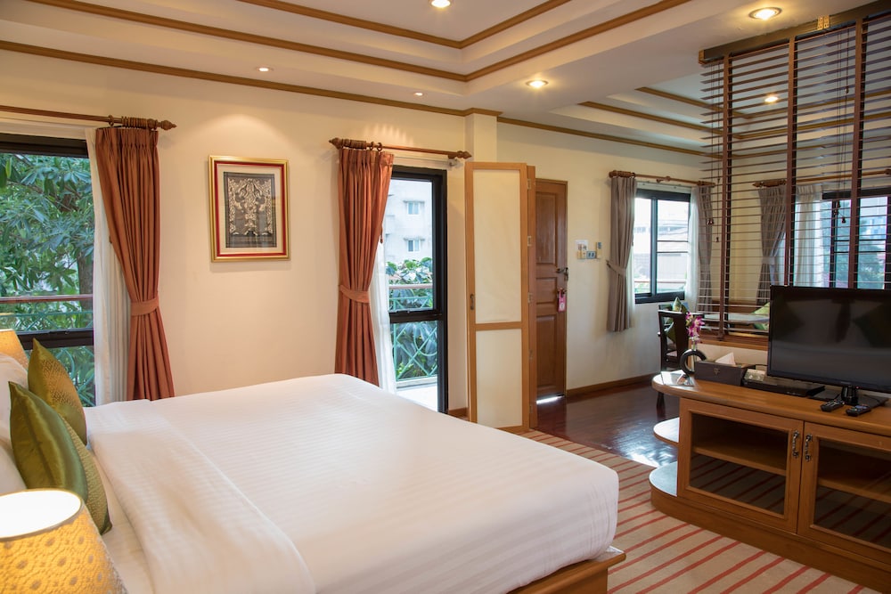 Charlie House Pinklao 29/66