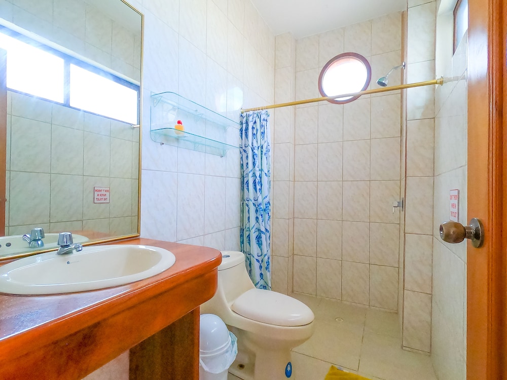 Gran Hostal Tintorera 33/34