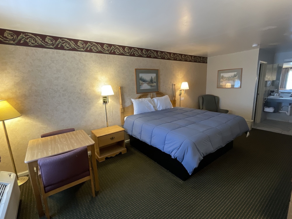 Economy Inn and Suites 18/68