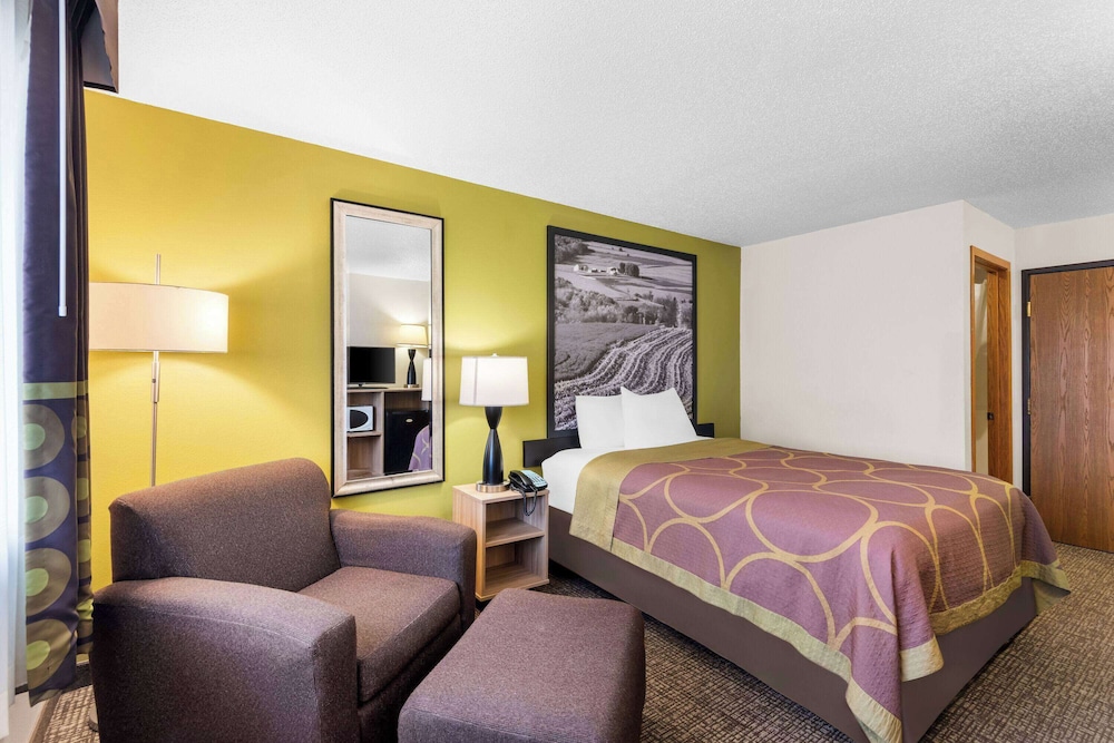 Super 8 by Wyndham Oelwein 17/47