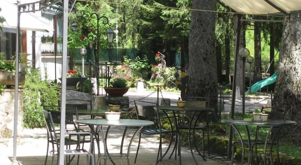 LH Albergo Il Paradiso 34/38