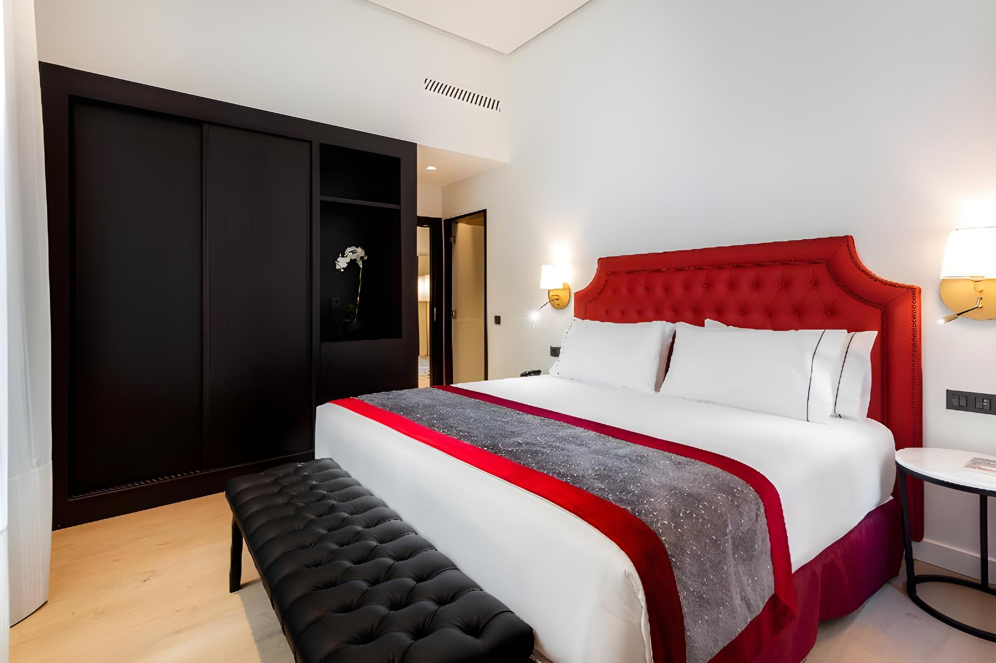 Premium, King Bed