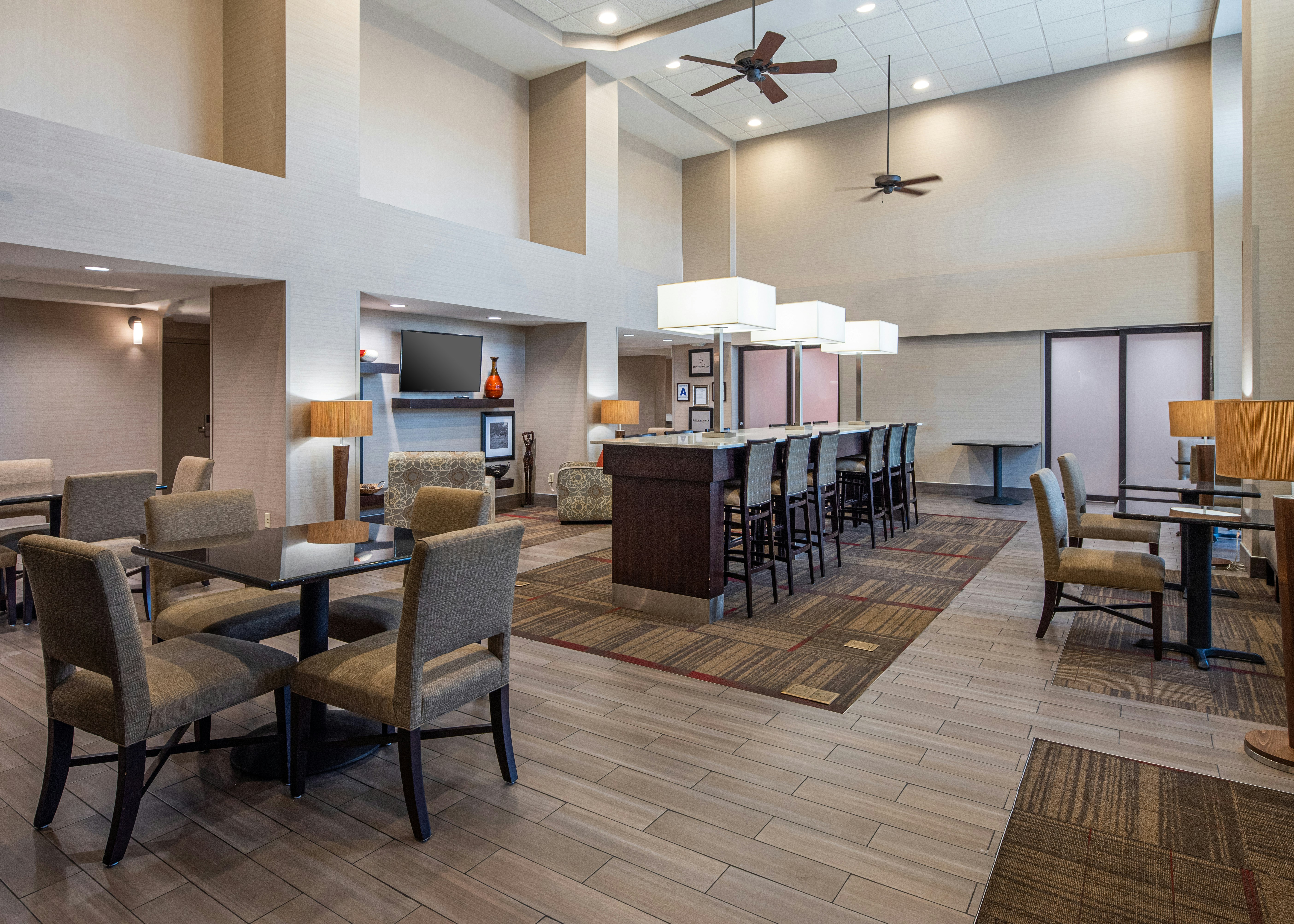 Hampton Inn Suites Banning Beaumont 37/50