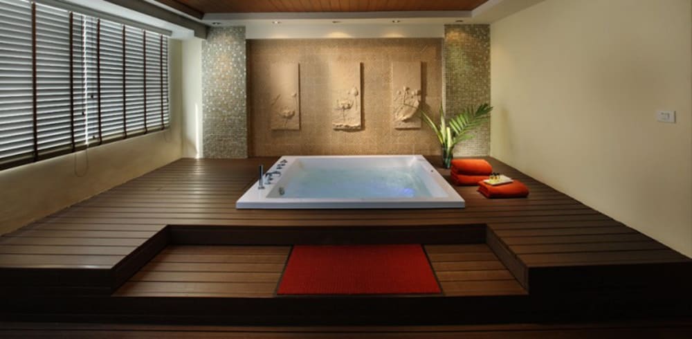 Lohas Residences Sukhumvit 35/71