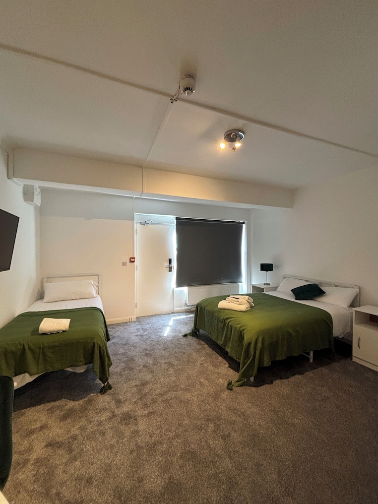 TLK Apartments and Hotel 18/50