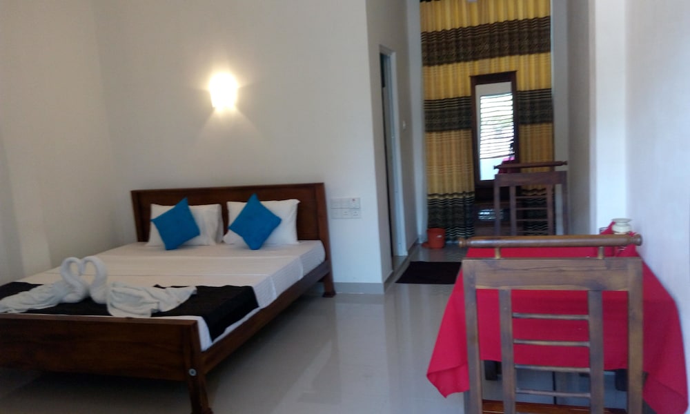 Hotel Crown Plaza Katunayake 12/37