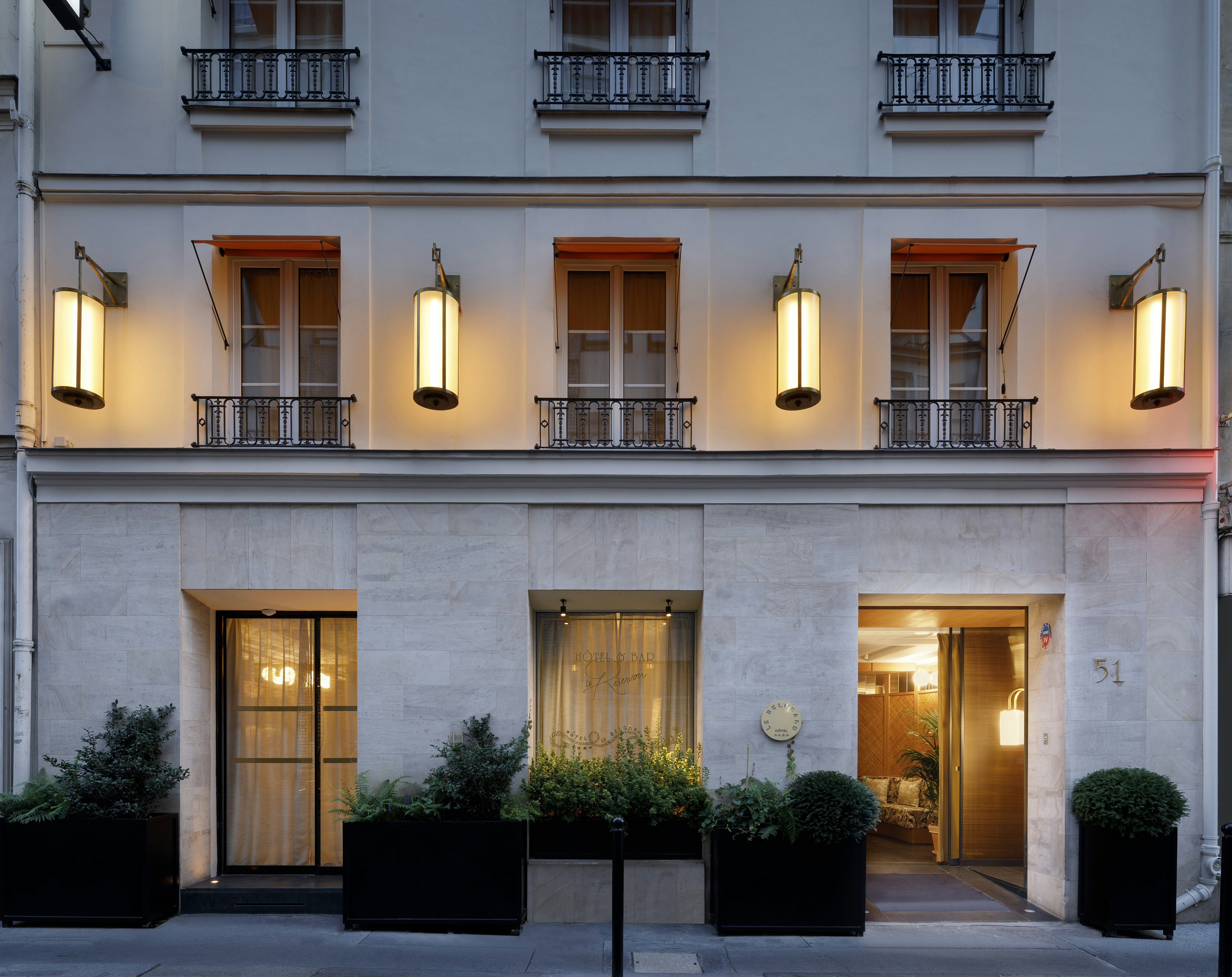 Le Belgrand Hotel Paris Champs Elysees, Tapestry Collection by Hilton