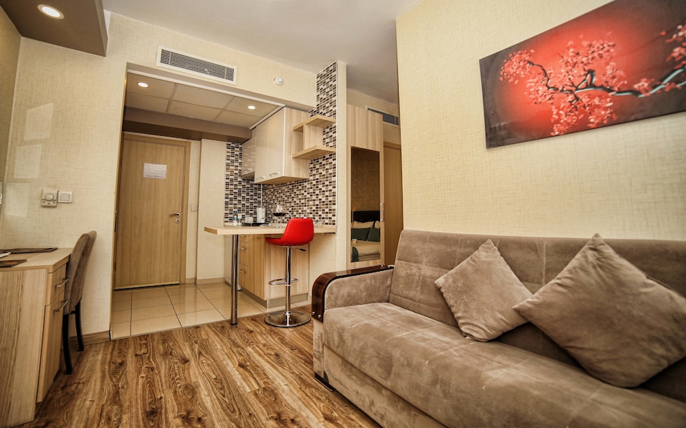 La Flora House Otel 23/35