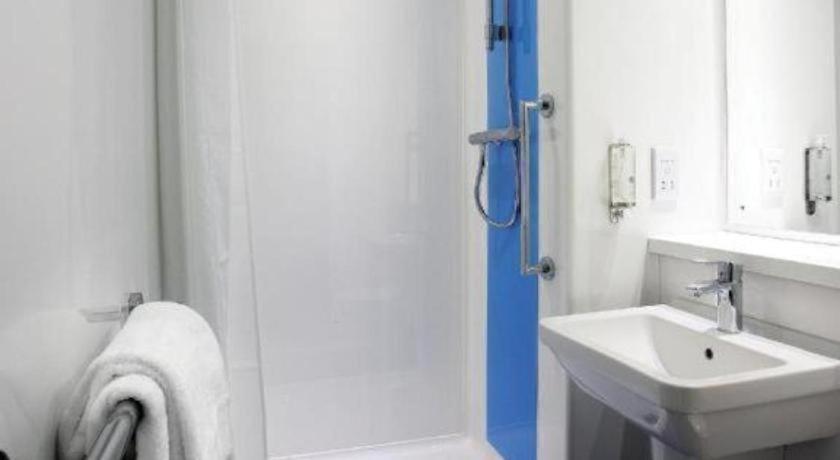 Travelodge Perth Broxden Junction 11/16