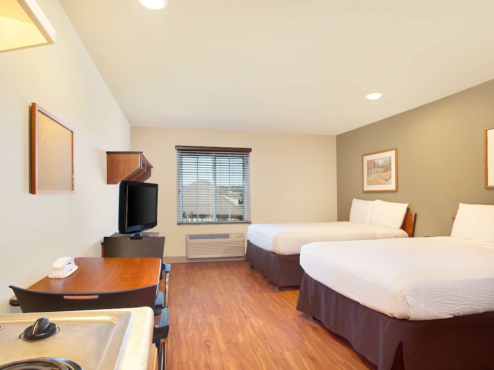 Studio 6 Extended Stay Birmingham Pelham AL 11/44