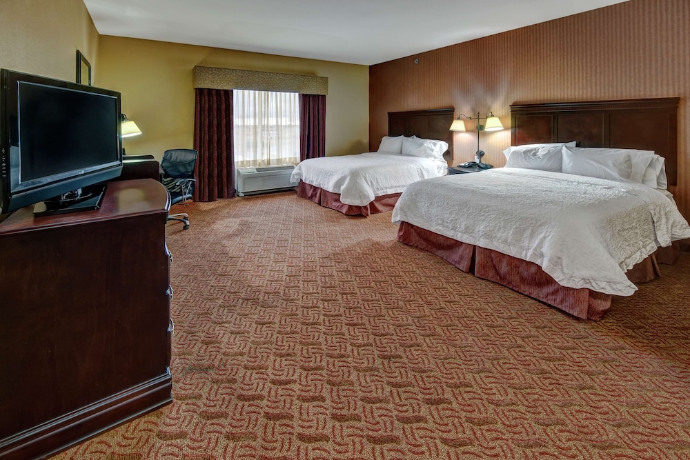 Hampton Inn and Suites Corsicana 19/62