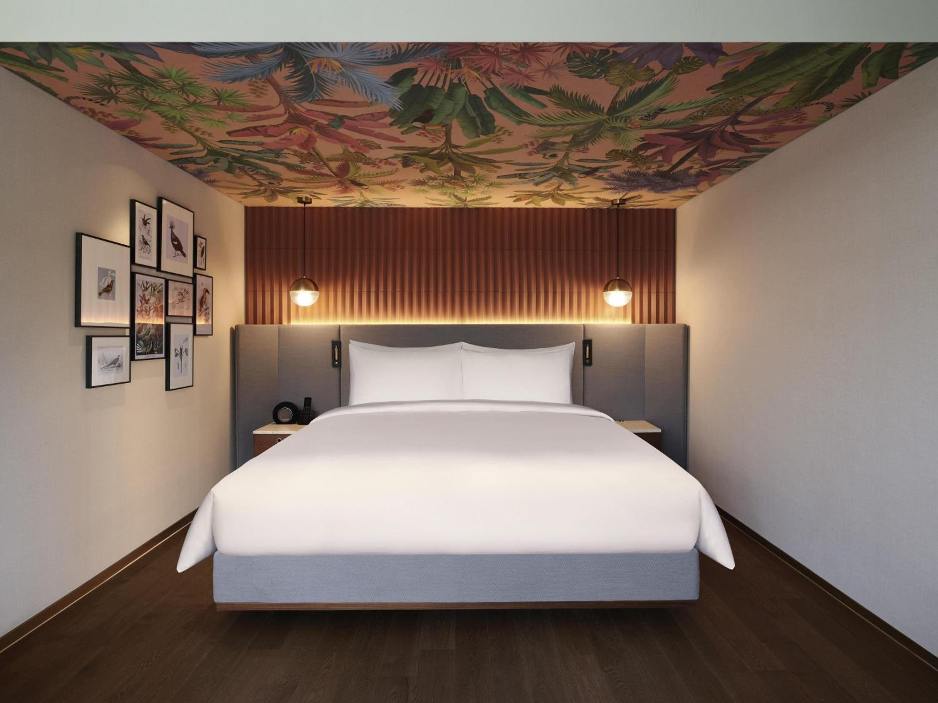 Cabana, Suite, King Bed, Queen Bed, Sofa