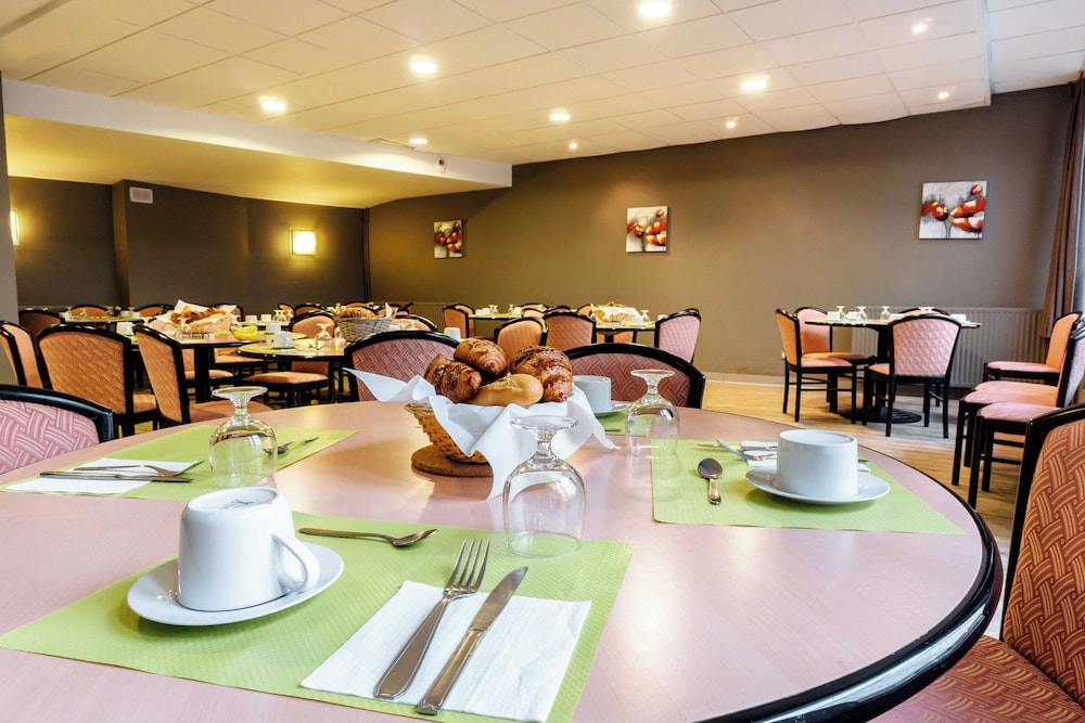 restaurant cafeteria