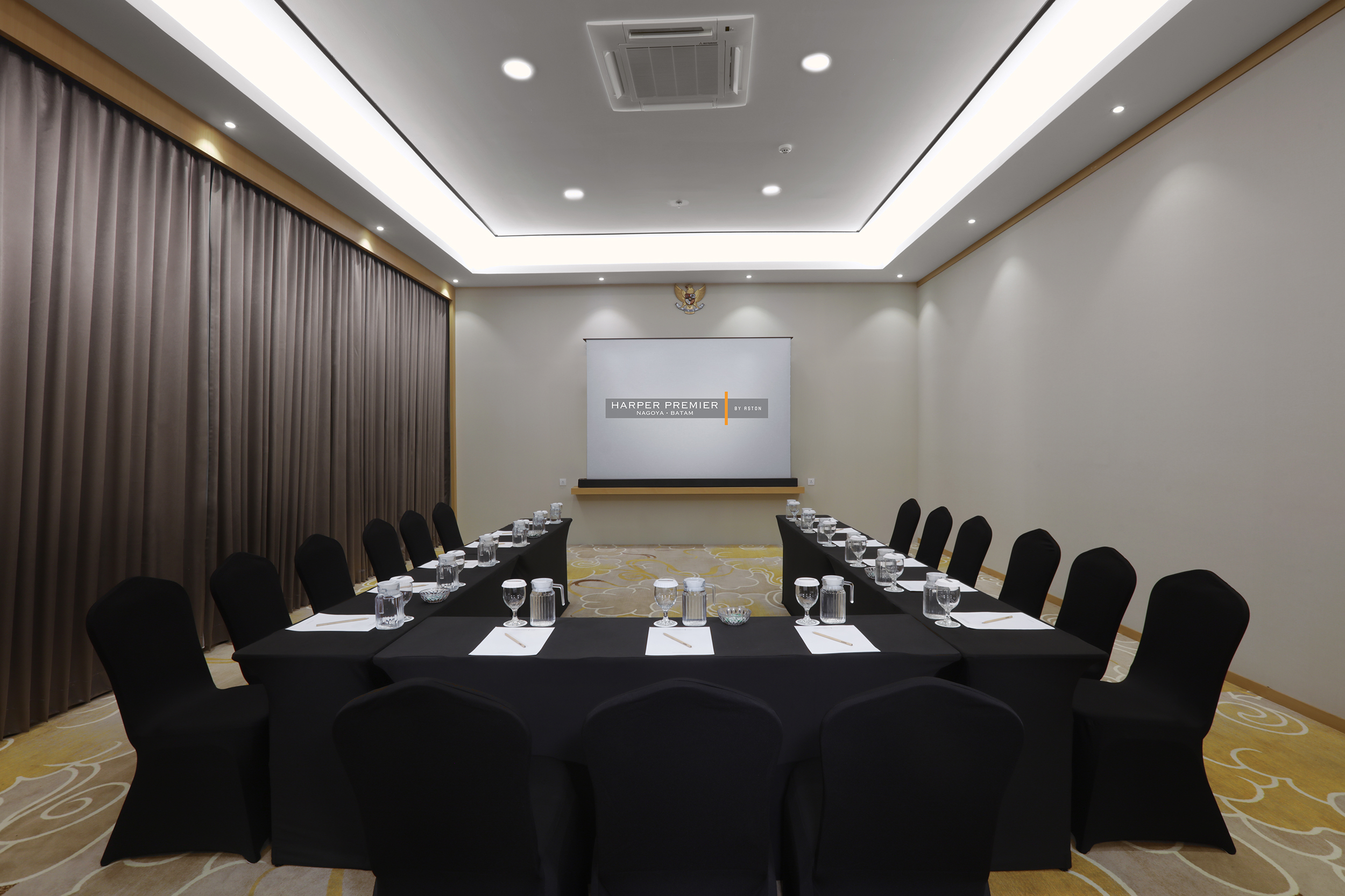 Harper Premier Nagoya Batam 23/25