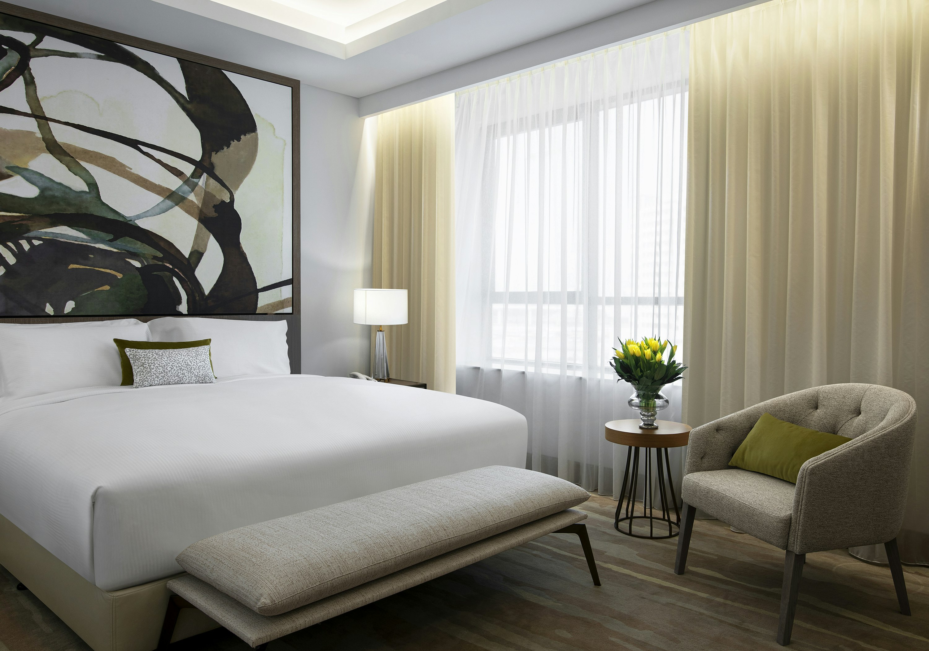 3 BEDROOMS, SUITE, CITY VIEW