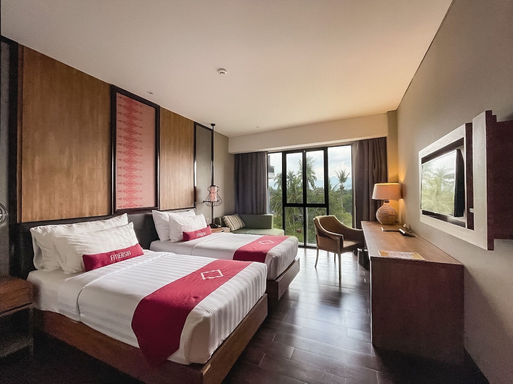 Emersia Hotel and Resort Batu Sangkar 8/16