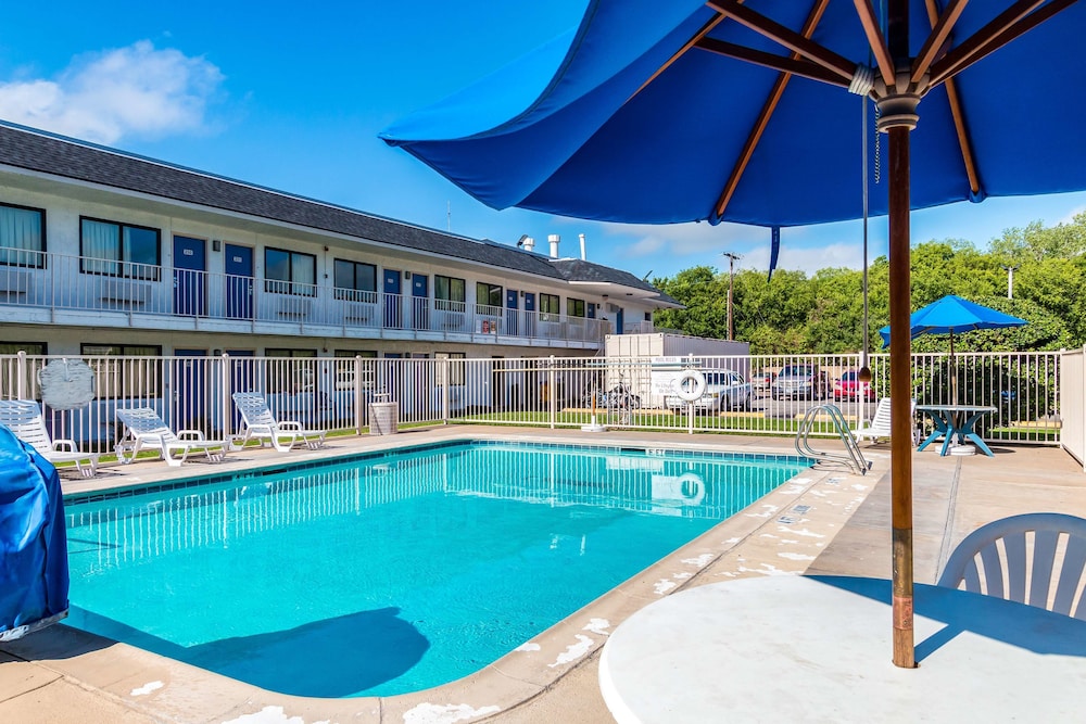 Motel6 Bellmead, TX - Waco 11/57