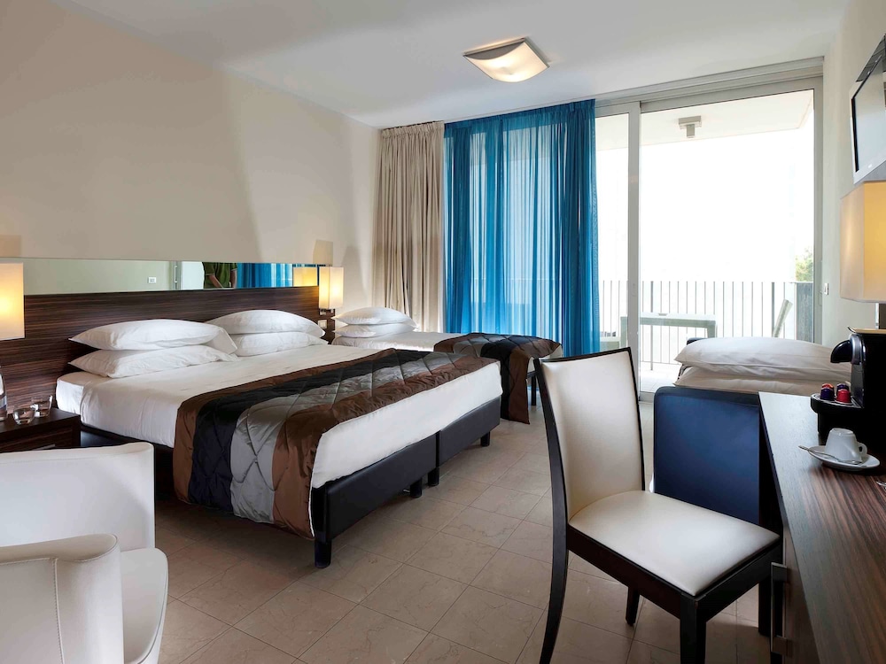MERCURE RIMINI LUNGOMARE 27/71