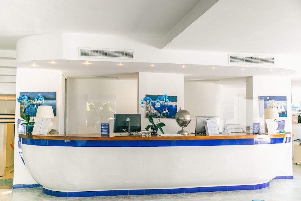 Lobby at Hotel Saline Palinuro, Centola