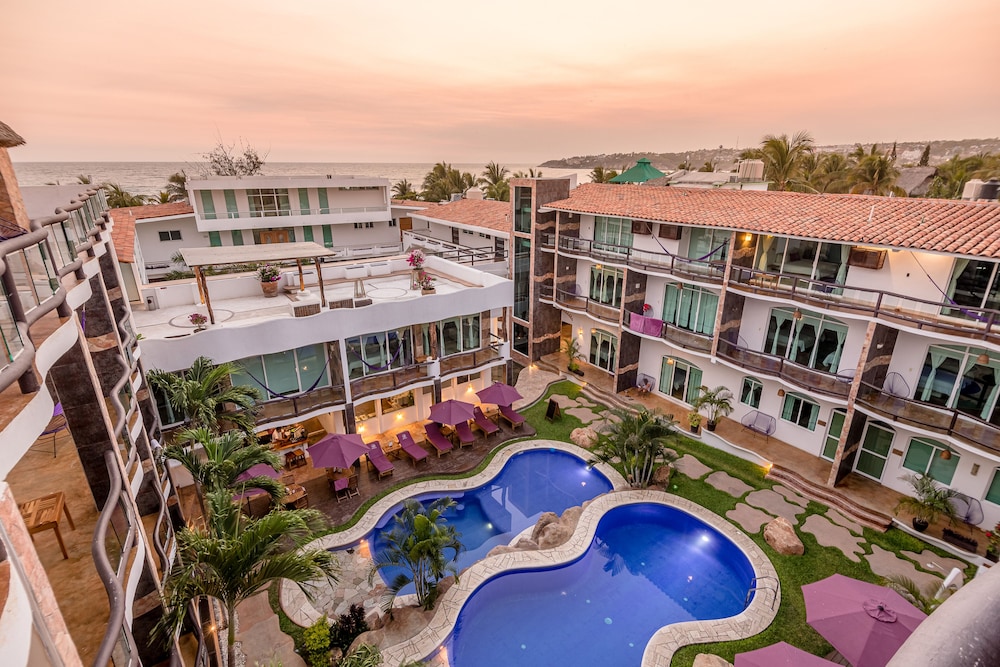 Hotel Rockaway 3/50